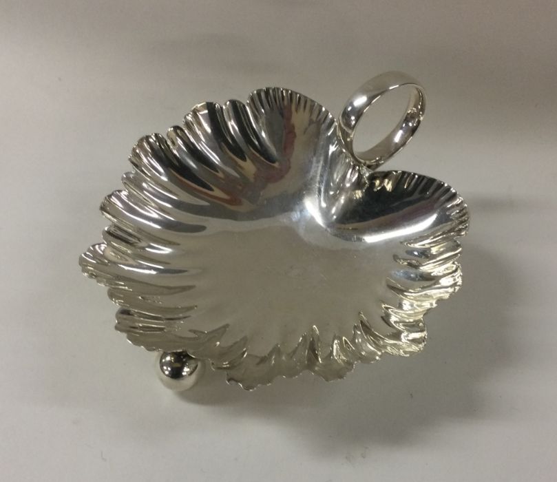 A Victorian silver shell dish on ball feet. London - Image 2 of 2