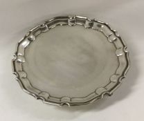 A silver salver/stand. London 1904. By Ezard and S