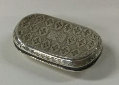 A heavy silver hinged top snuff box. Birmingham. B