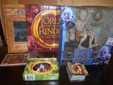 LORD OF THE RINGS Electronic Talking Gollum, Toy Biz, in orig. box, plus set of 90 Topps trading