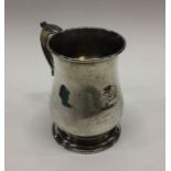 A heavy George III silver mug. London 1757. By Joh