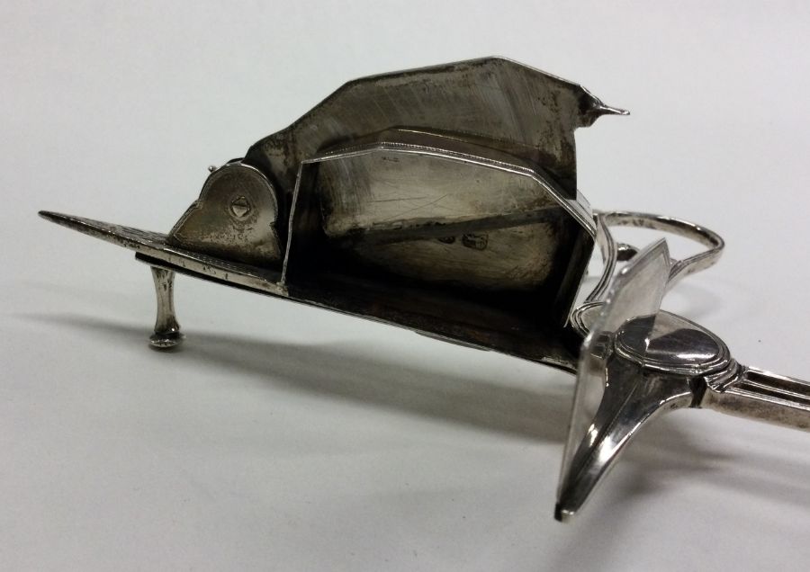 A good pair of Georgian silver candle snuffers wit - Image 2 of 2