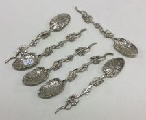 A set of six naturalistic silver spoons. Approx. 9
