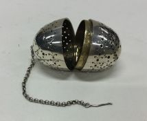 A Victorian silver tea infuser. 1874. Approx. 40 g