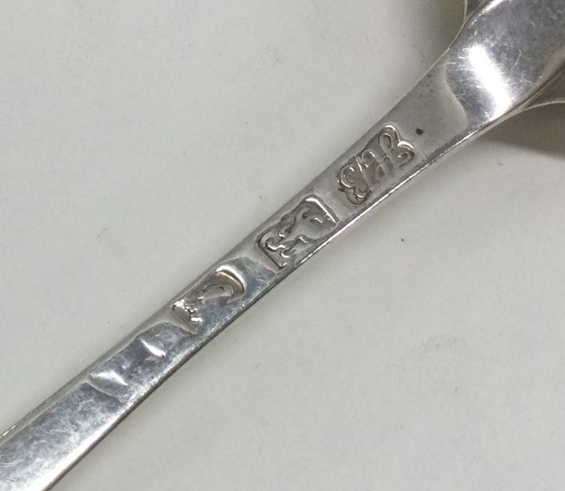HESTER BATEMAN: A feather edged silver spoon. Lond - Image 2 of 2