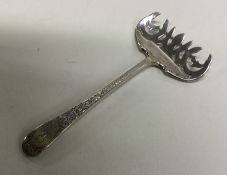 An unusual American silver fork. Approx. 32 grams.