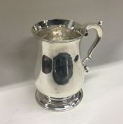 A heavy George III silver mug. London 1773. By John Jacob. Approx. 329 grams. Est. £600 - £800.