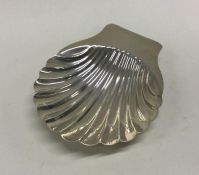 A silver butter shell. Approx. 36 grams. Est. £30 - £50.