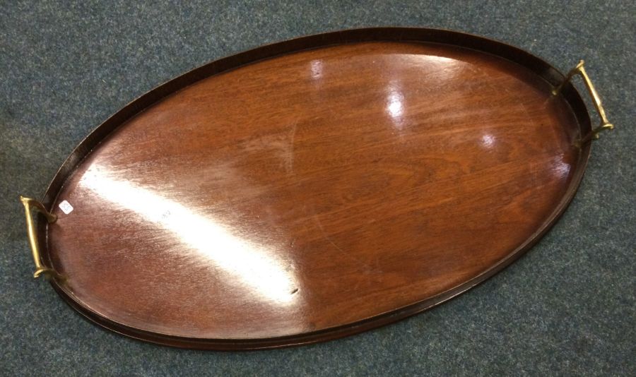 An oval brass mounted and mahogany tray. Est. £20 - Image 2 of 2