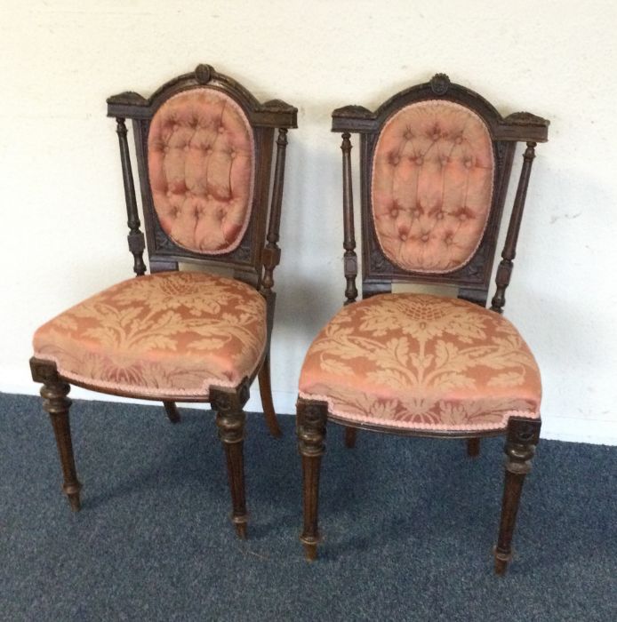 A good pair of Victorian hall chairs. Est. £30 - £