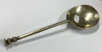 An Edwardian silver seal top spoon. London. Approx