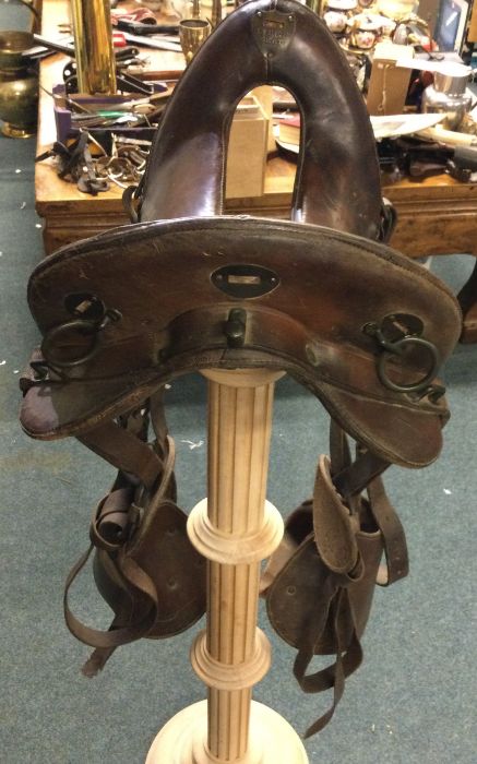 An American 12 inch leather Cavalry saddle dated 1 - Image 2 of 2