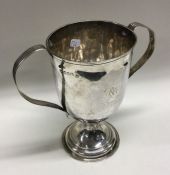 PETER & WILLIAM BATEMAN: A heavy George III silver cup. London 1810. Approx. 230 grams. Est. £