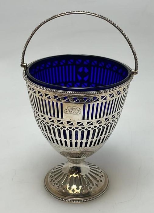 HESTER BATEMAN: A fine quality silver sugar basket