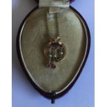 An attractive Victorian pendant with pearl decorat