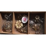 A box containing costume jewellery etc. Est. £10 -