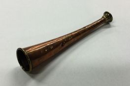 An old copper hunting horn. Est. £10 - £20.
