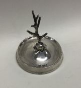 A heavy silver ring tree. London. Approx. 118 grams. Est. £30 - £50.