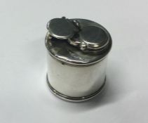 A rare George III silver travelling inkwell. London 1806. By Thomas Wells. Approx. 30 grams. Est. £