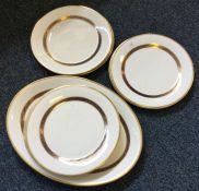 ROYAL DOULTON: A set of eight 'Harlow' pattern din