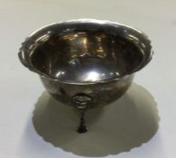 An Edwardian silver sugar bowl. Approx. 72 grams.
