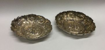 A good pair of Victorian silver bonbon dishes deco
