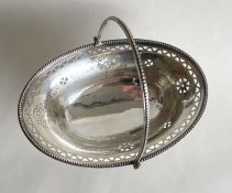 A good small Georgian silver sweet dish with beadw