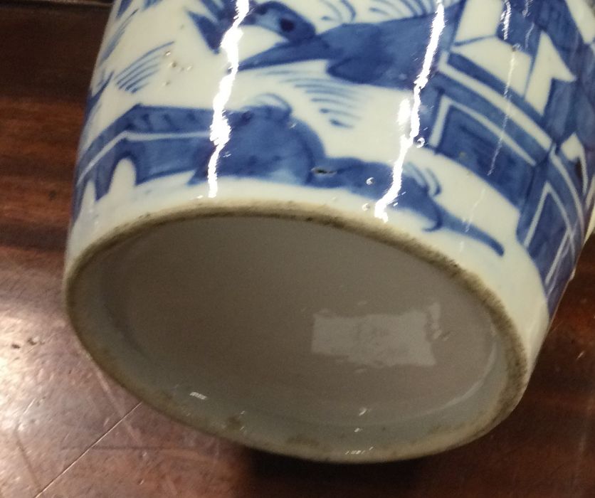 A large Chinese blue and white jug. - Image 3 of 3