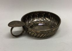 An early French silver wine taster. Approx. 83 gra