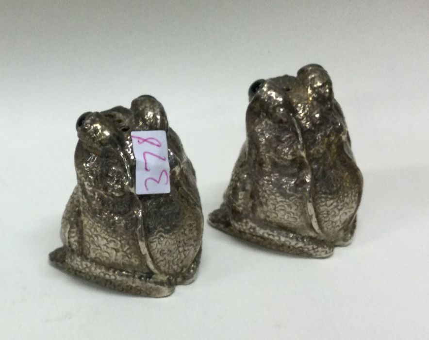 A pair of modern designer silver frog condiments. - Image 2 of 2