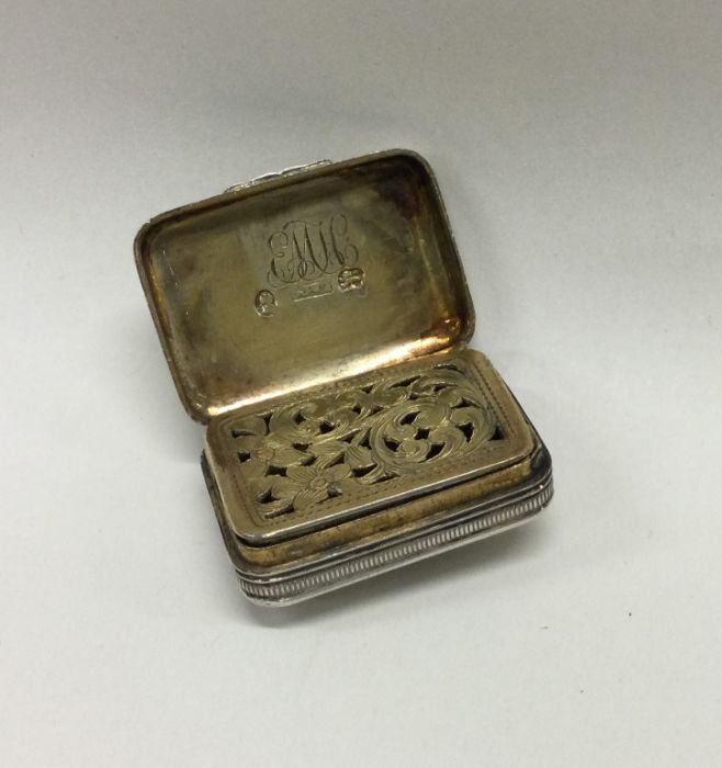 A heavy George III silver vinaigrette embossed wit - Image 2 of 2