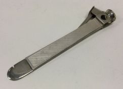 A large silver mounted cigar cutter. Approx. 132 g