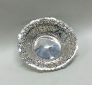 A pierced silver dish. Approx. 37 grams. Est. £30