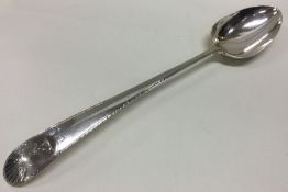 DUBLIN: An 18th Century Irish silver serving spoon