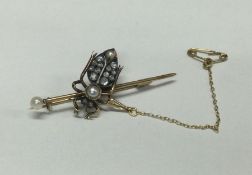 A good Antique brooch in the form of a bug with ro