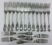 A good set of sixteen fiddle pattern silver table