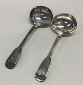 A pair of fiddle pattern silver sauce ladles. Lond