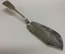 A William IV crested silver fish slice. London 183