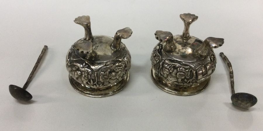 WANG HING: A pair of Chinese silver salts chased w - Image 3 of 3