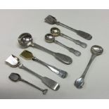 Eight Russian silver salt spoons. Approx. 67 grams