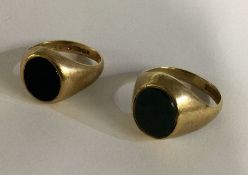 Two plain 9 carat signet rings. Approx. 10 grams.