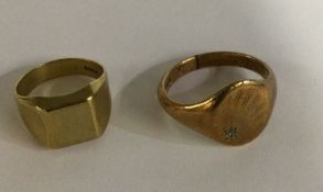 Two 9 carat signet rings. Approx. 8 grams. Est. £8