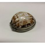 An 18th / 19th Century cowrie shell snuff mull. Ma