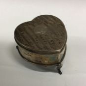 A heart shaped silver jewellery box. Approx. 60 gr