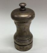 A silver pepper grinder. London 1989. Approx. 119