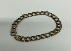A good 9 carat modern bracelet. Approx. 11.1 grams