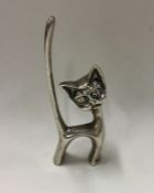 A heavy cast silver figure of a cat. Approx. 129 g