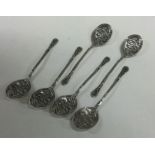 A good set of six cast silver teaspoons decorated