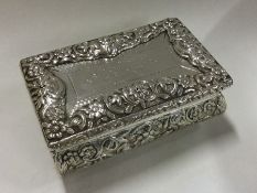 A heavy cast silver snuff box. Birmingham 1827. By