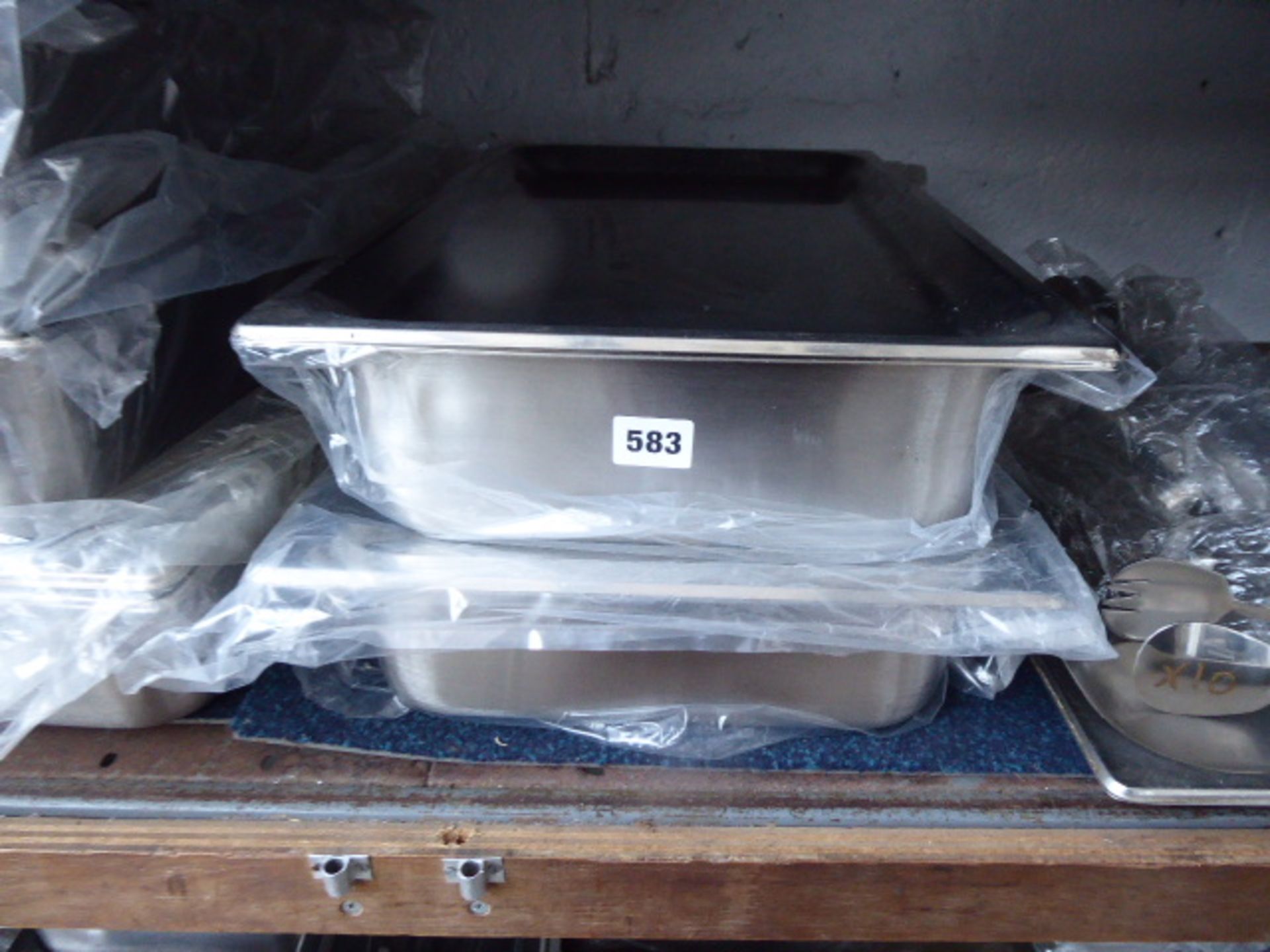 2 stainless steel 1x1 gastronorm containers with lids 100mm deep